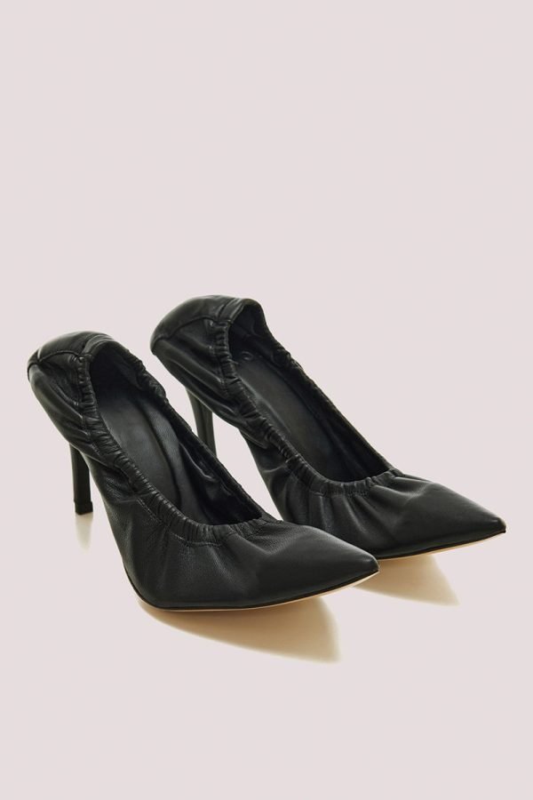 Μαύρες δερμάτινες γόβες