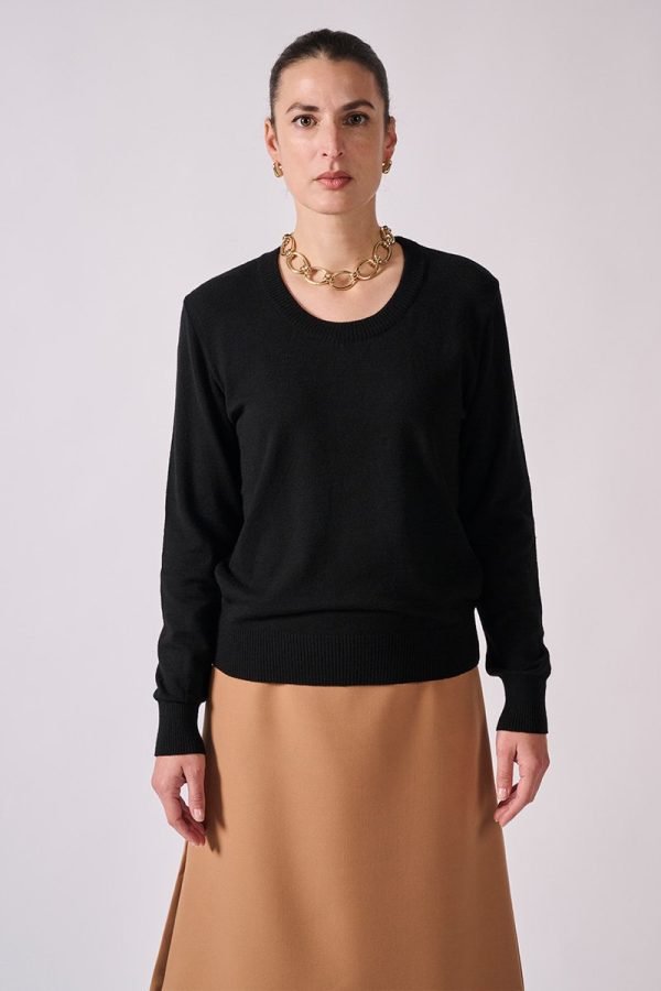 Deep round neck top black