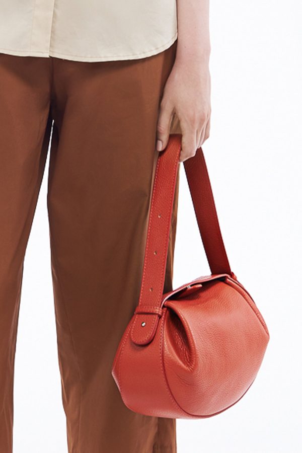 Δερμάτινη τσάντα hobo μεσαίου μεγέθους πορτοκαλί