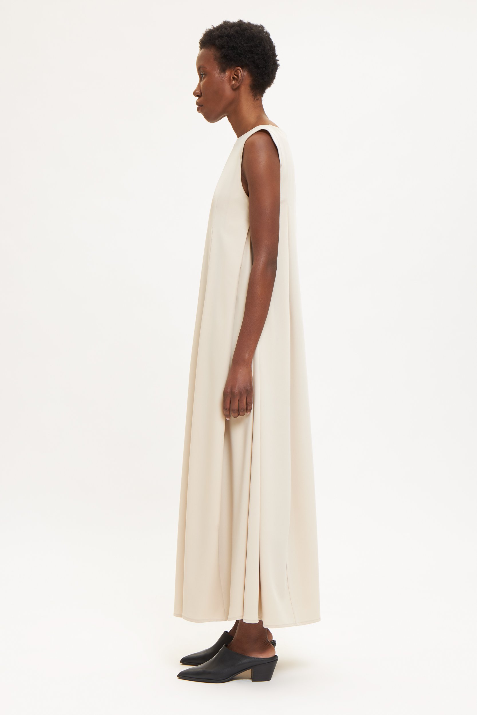 S23.W.DR102.SND SIDE