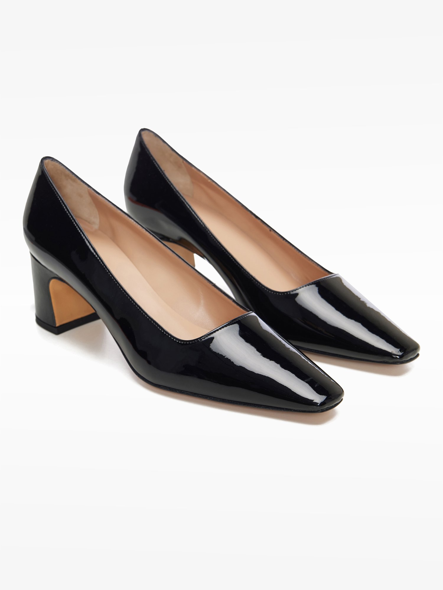 Patent timeless leather pumps black