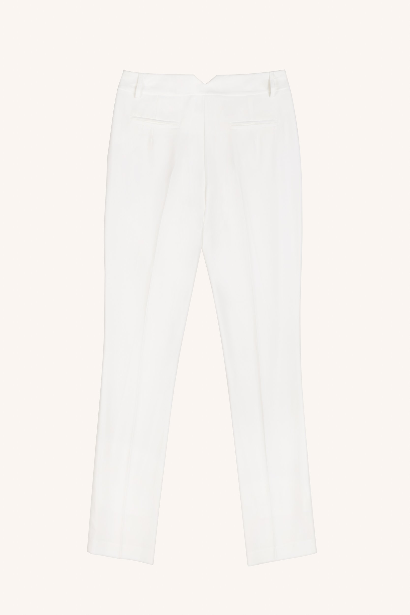 2025aprilaosstills0073