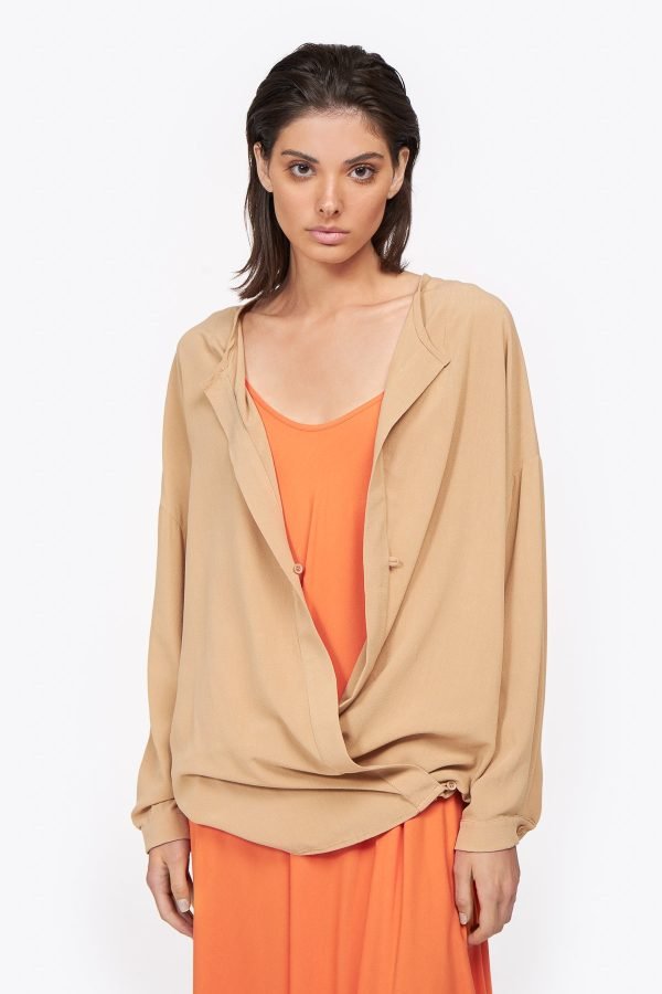Ανοιχτή μπλούζα πουκάμισο σε καμηλό χρώμα