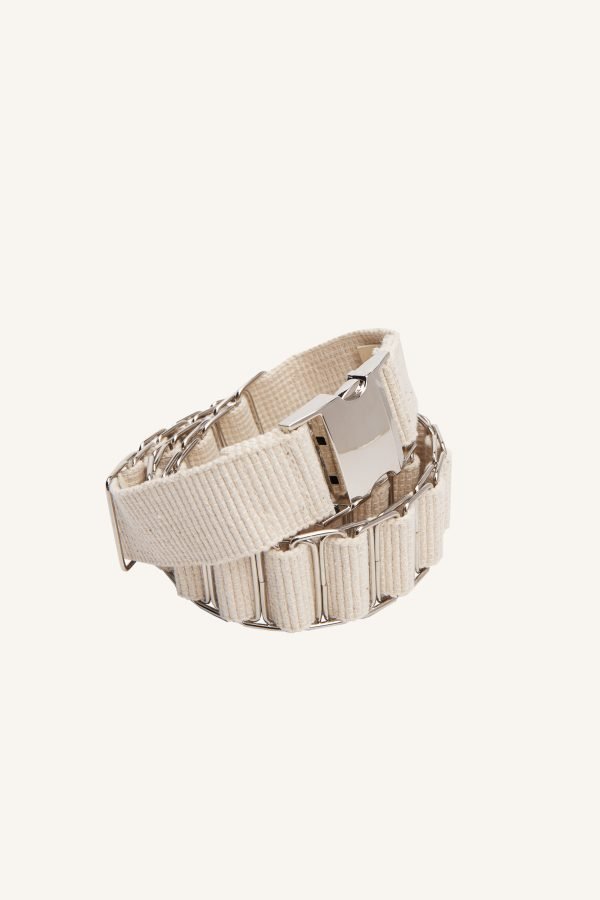 Ζώνη με μεταλλικές λεπτομέρειες εκρού