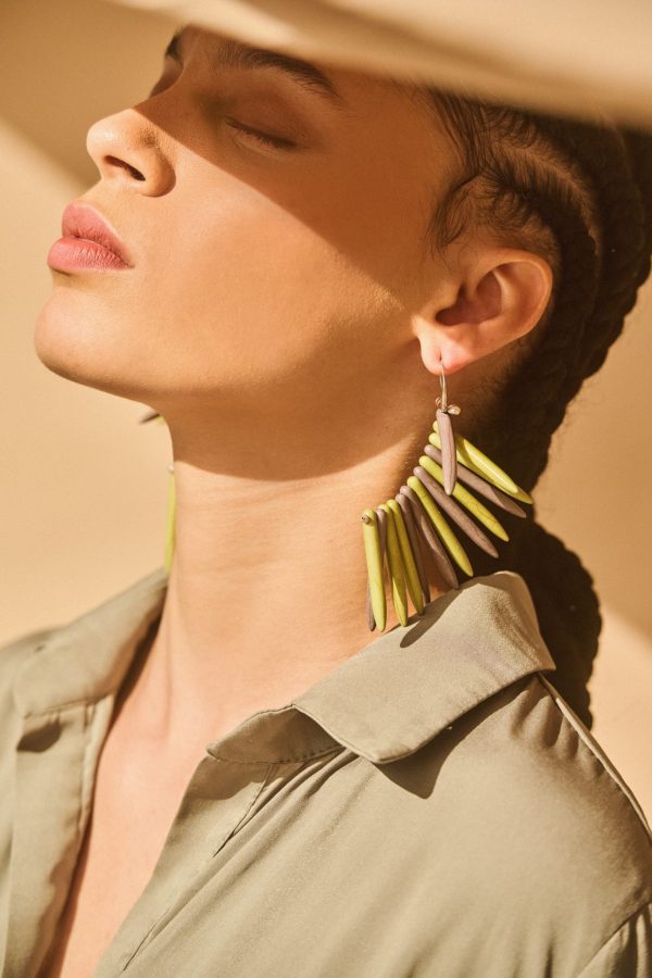 Howlite earrings in pale sun and brown