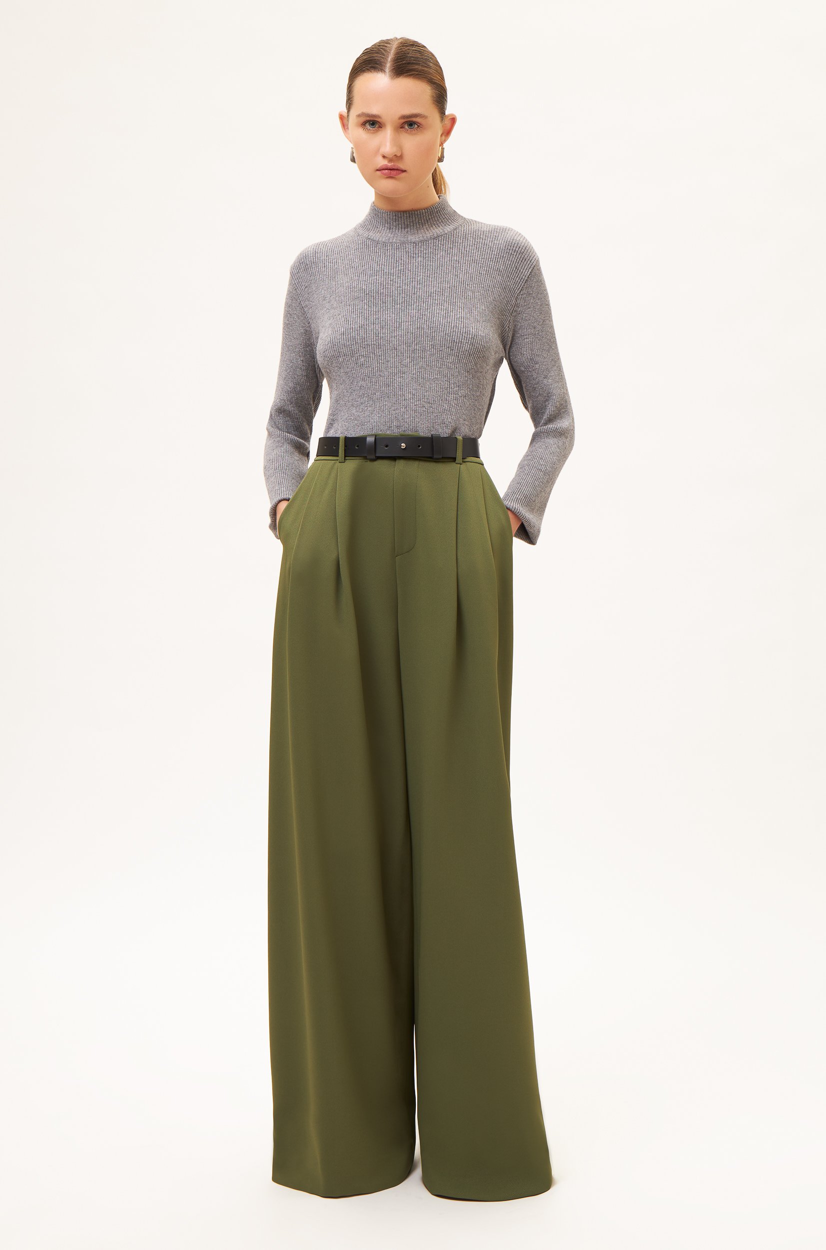 AOS Essential Knit Top Crafted from Viscose Grey Melange with wide legged pants