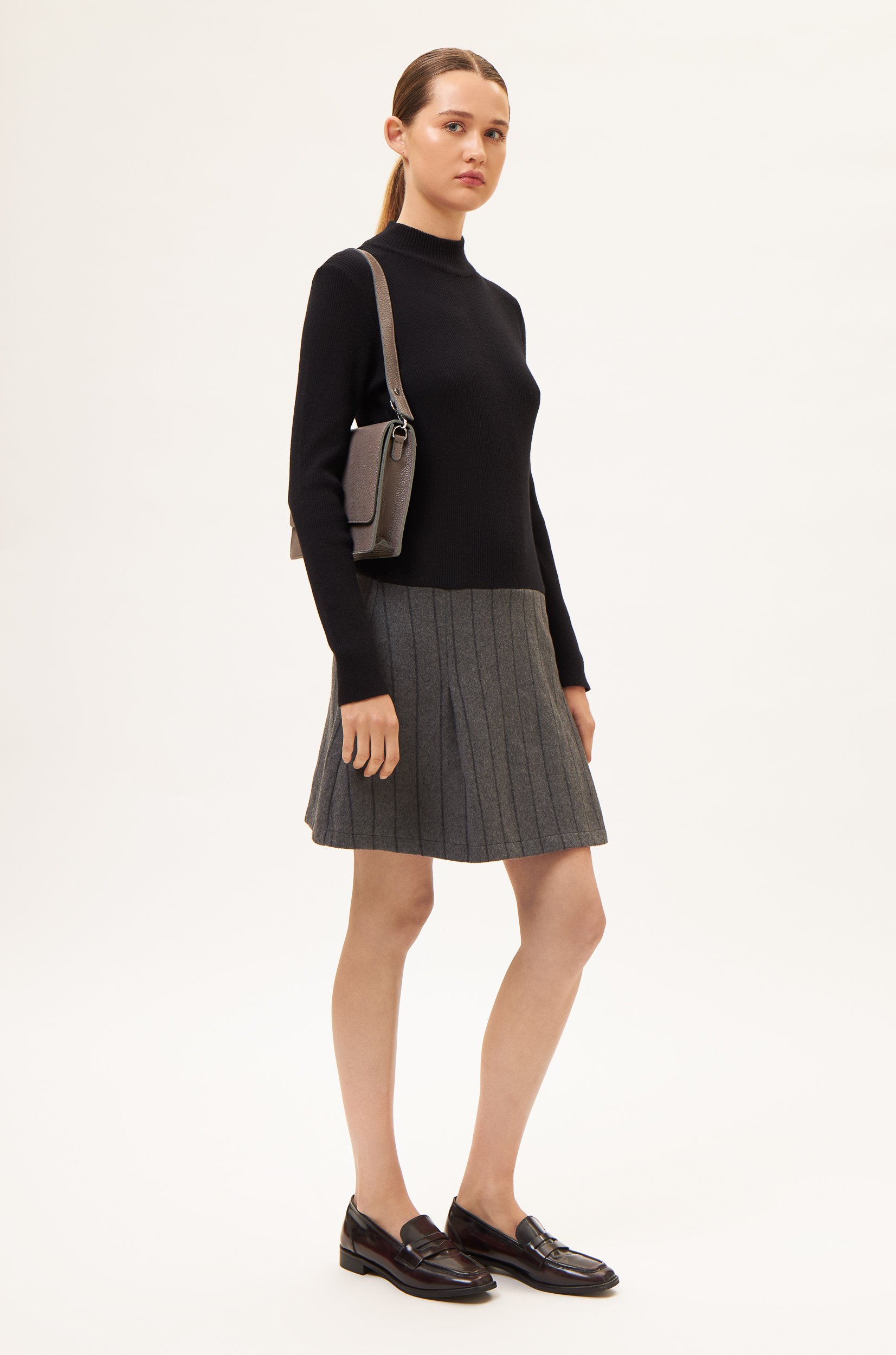AOS COLLEGE-INSPIRED SHORT DRESS BLACK
