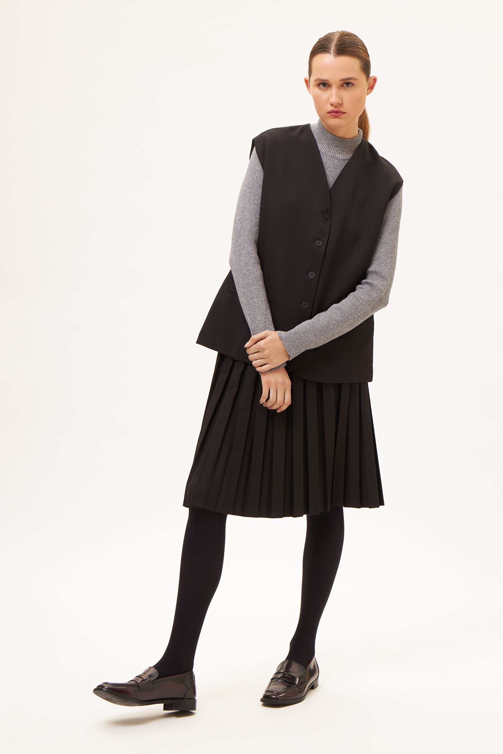 AOS Straight-Cut Vest Black and skirt