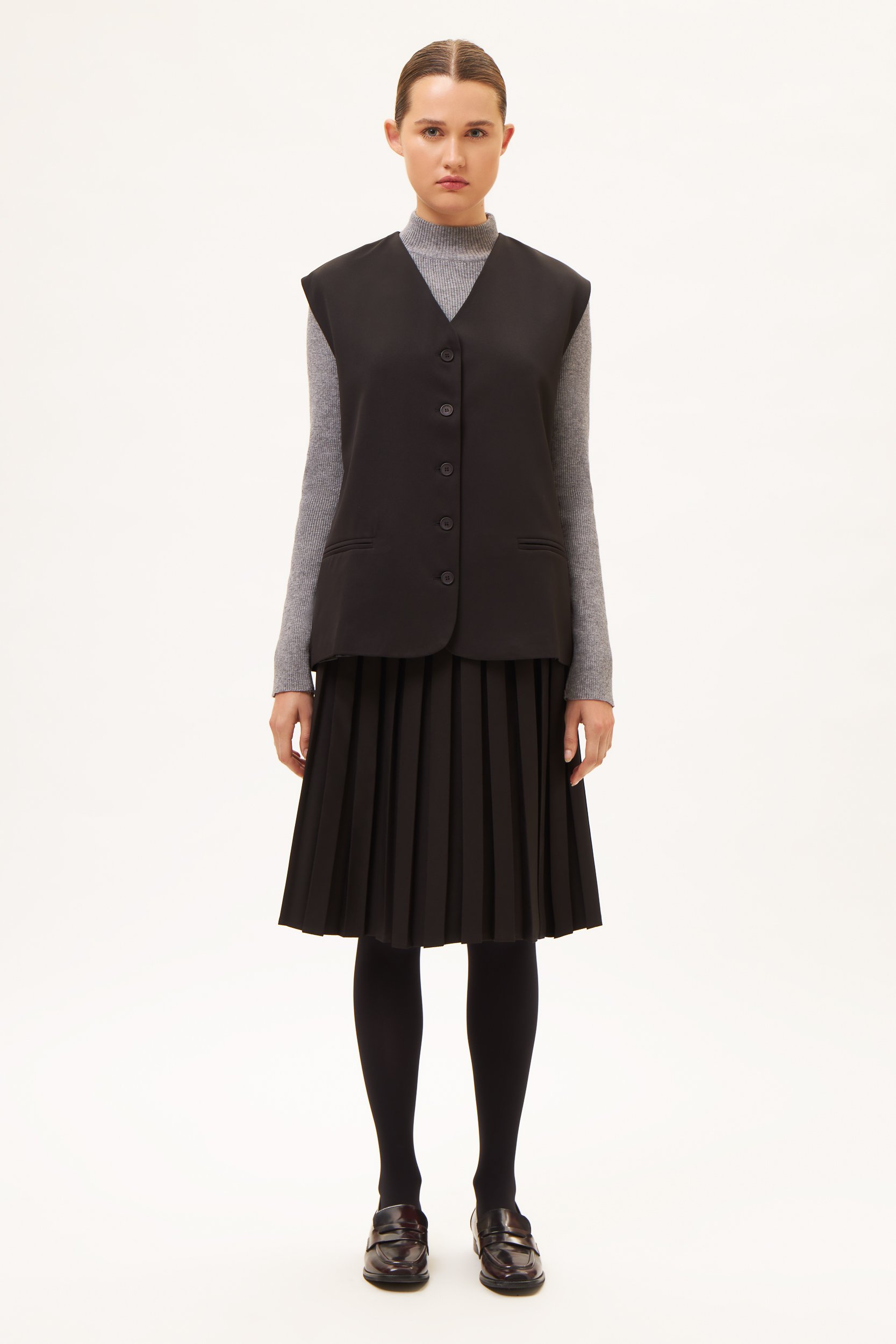 AOS Straight-Cut Vest Black