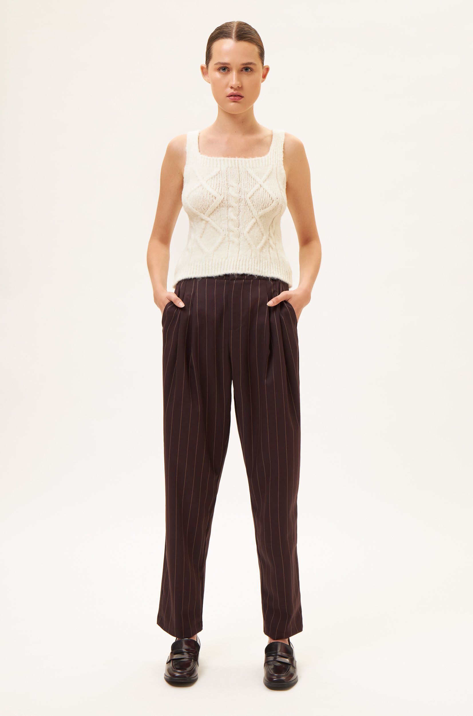 AOS Ριγέ παντελόνι σε ίσια γραμμή καφέ