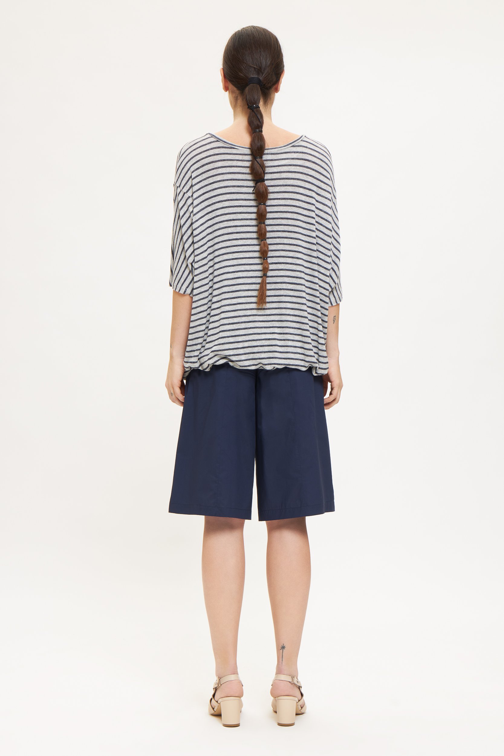 0.5BS.030040.SVA BACK WOMAN