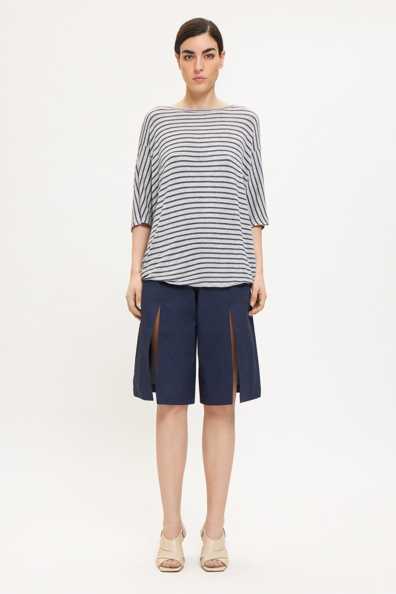 0.5BS.030040.SVA FRONT WOMAN