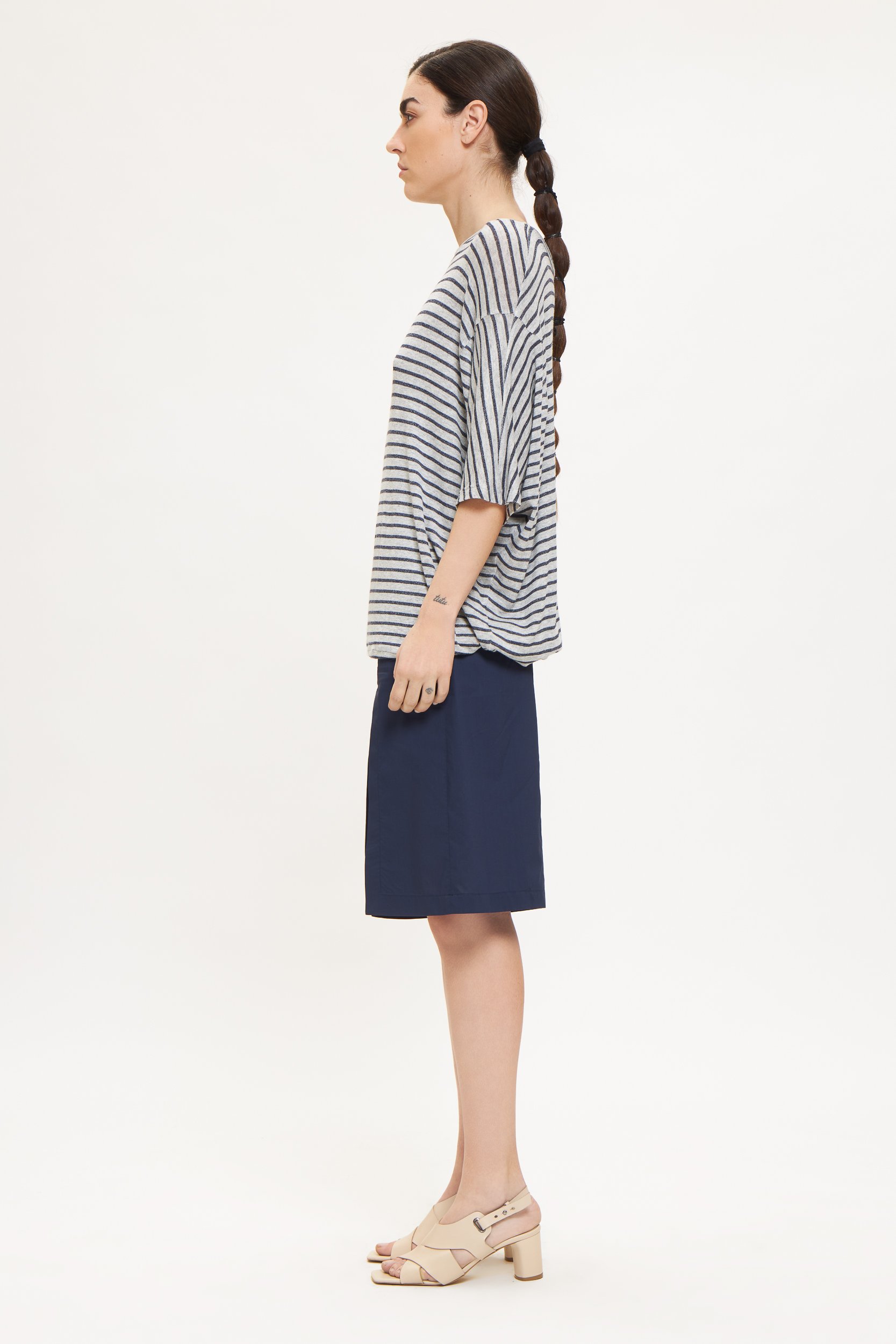 0.5BS.030040.SVA SIDE WOMAN