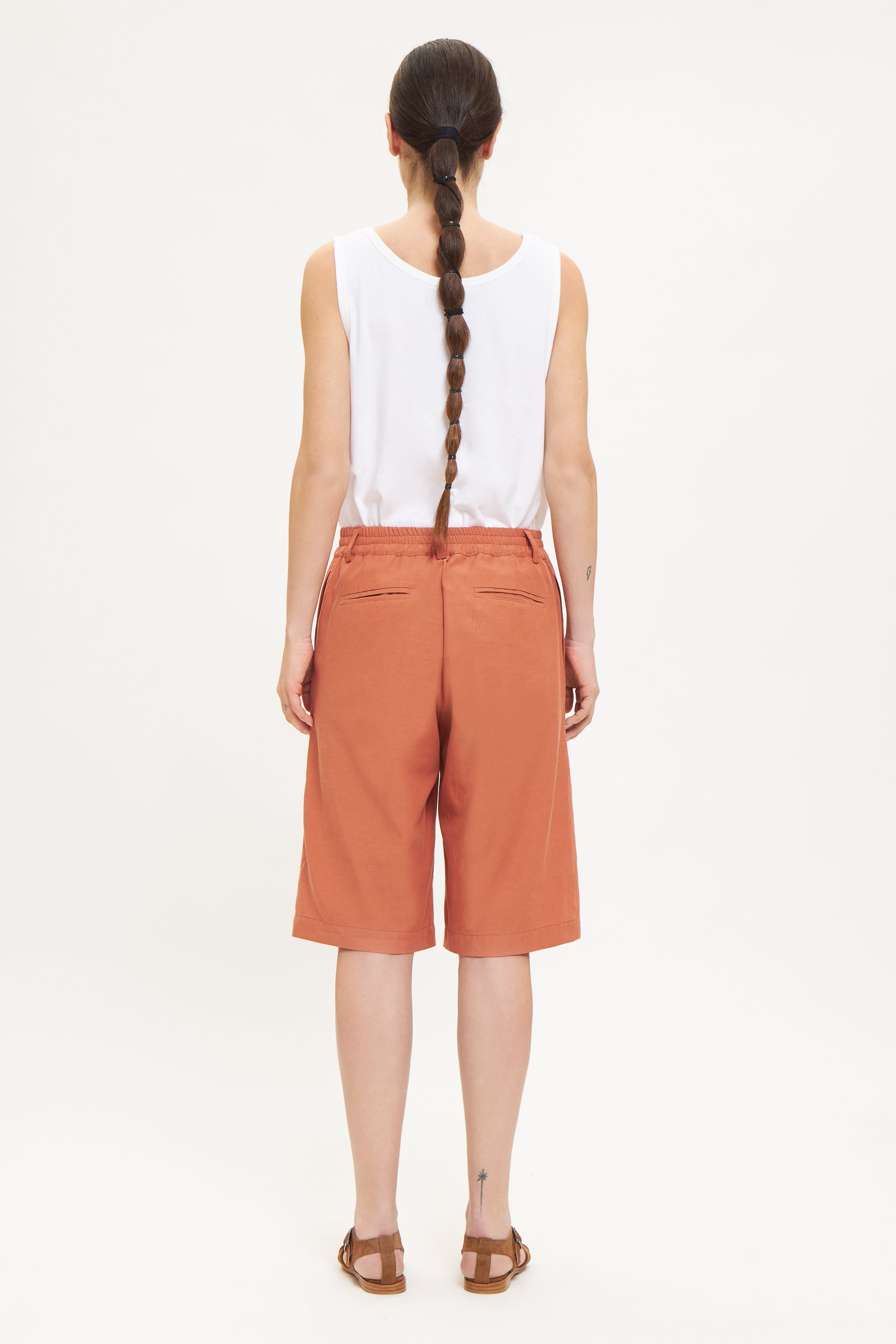 0.5BS.050026.LCD BACK W