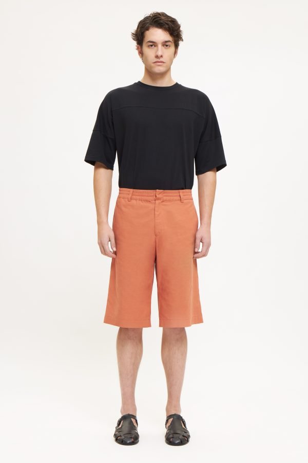 Κοντομάνικη μπλούζα σε χαλαρή γραμμή μαύρη